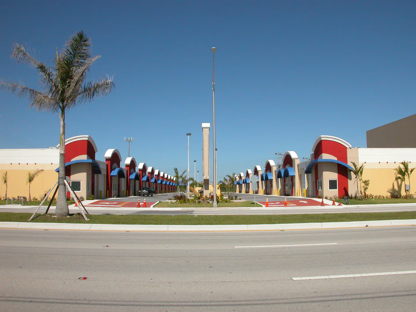 Kendall Commerce Park, completed frontage, Miami